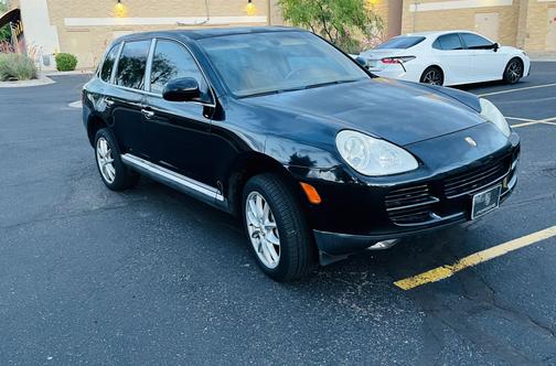 Photo 1 of 5 of 2004 Porsche Cayenne S